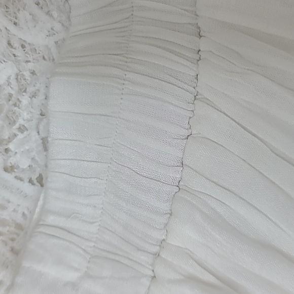 Goa Beachwear by Japna Tulip Crop Pants with Crochet Lace Detail in White - Picture 17 of 17